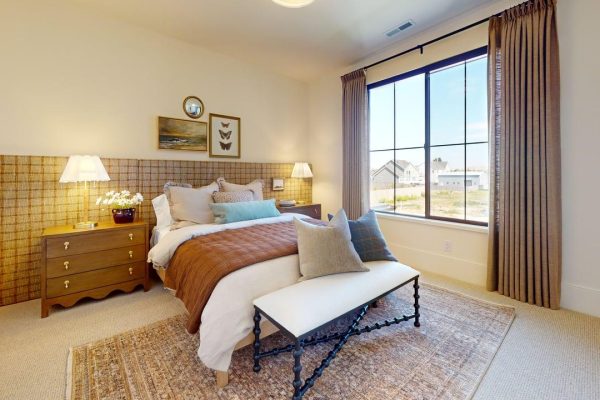 The-Christine-Mountain-Contemporary-Bedroom 8