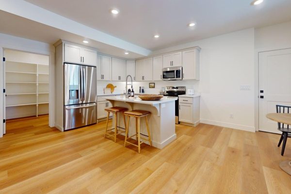 The-Christine-Mountain-Contemporary-Kitchen 1