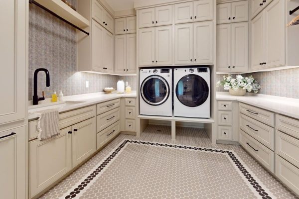 The-Christine-Mountain-Contemporary-Laundry