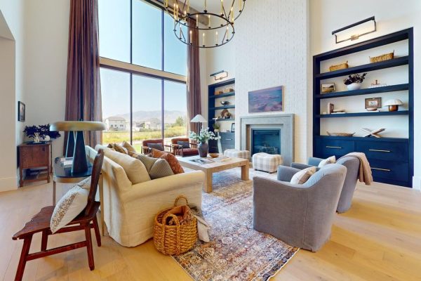 The-Christine-Mountain-Contemporary-Living-Room 1