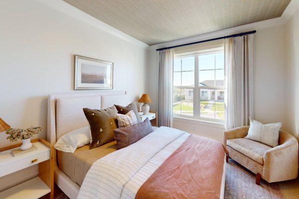 The-Elizabeth-Bedroom 7