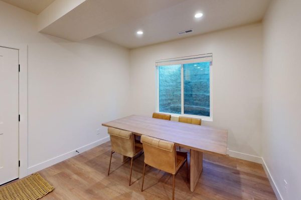 The-Elizabeth-Dining-Room 2