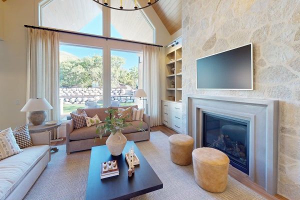 The-Elizabeth-Living-Room 3