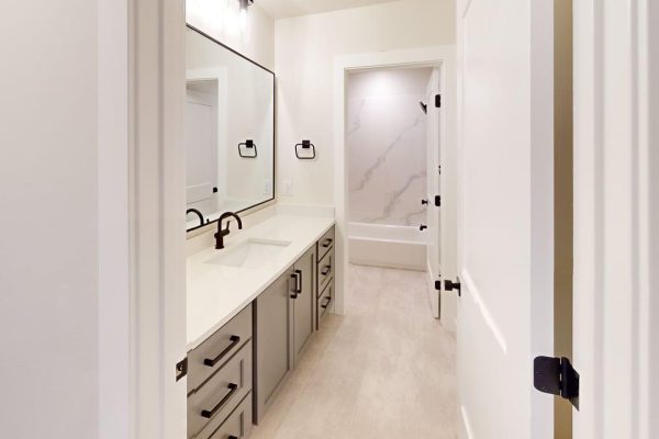 The-Evelyn-Bathroom 1