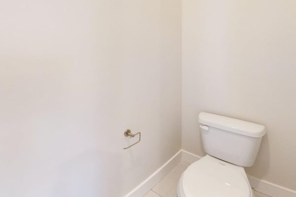 The-Kaitlyn-PV134-Bathroom 2