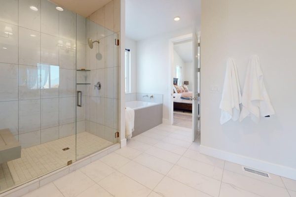 The-Kaitlyn-PV134-Bathroom 3