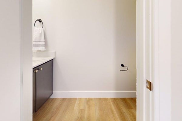 The-Kaitlyn-PV134-Bathroom